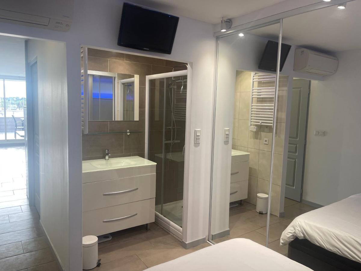 Grand 40 M2 Climatisé Au Village Naturiste * Agde