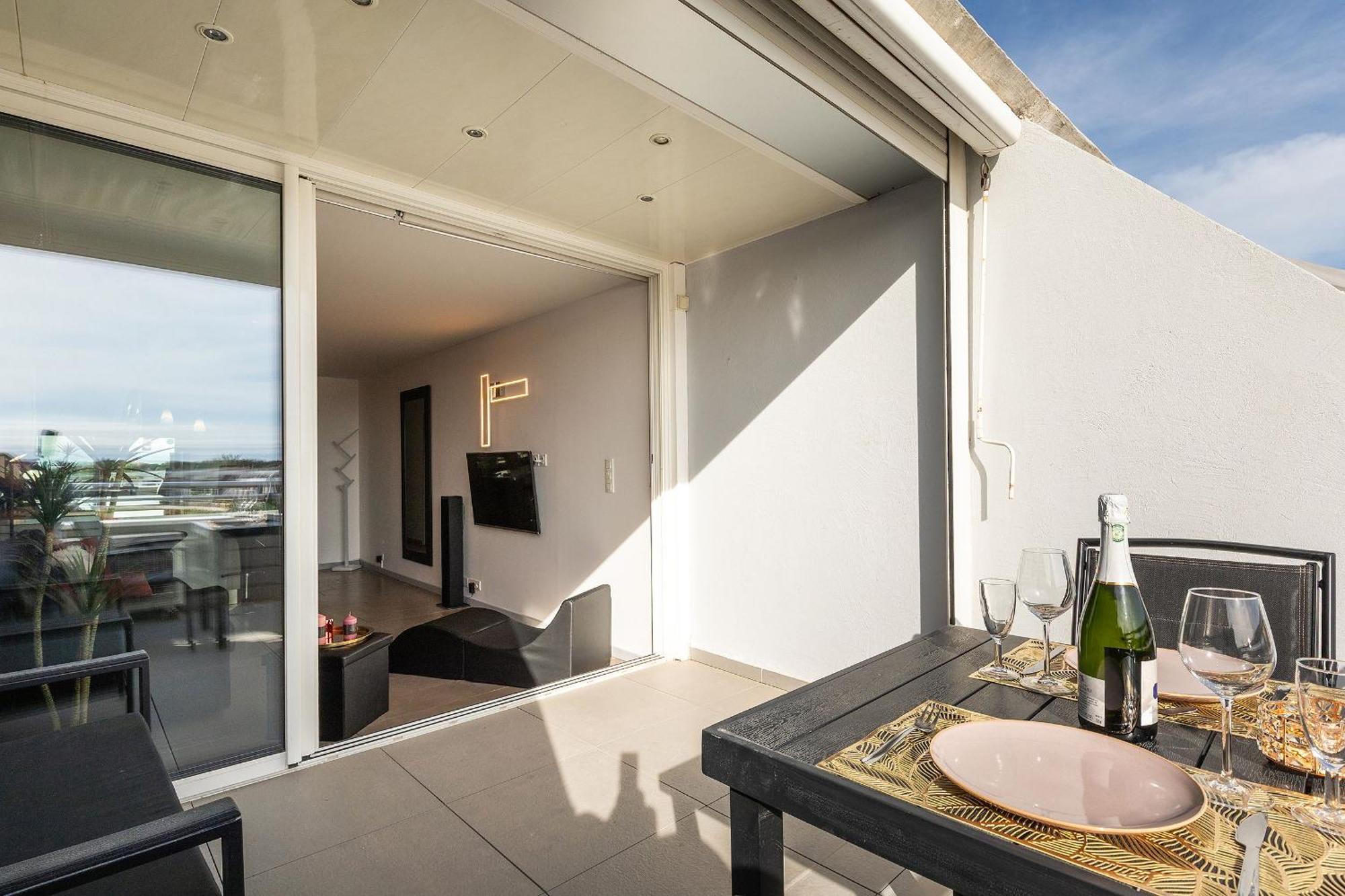 Grand 40 M2 Climatisé Au Village Naturiste * Agde
